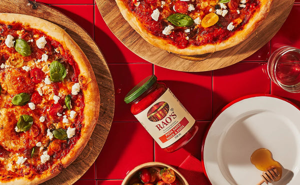 Pizza au fromage de chèvre et miel épicé